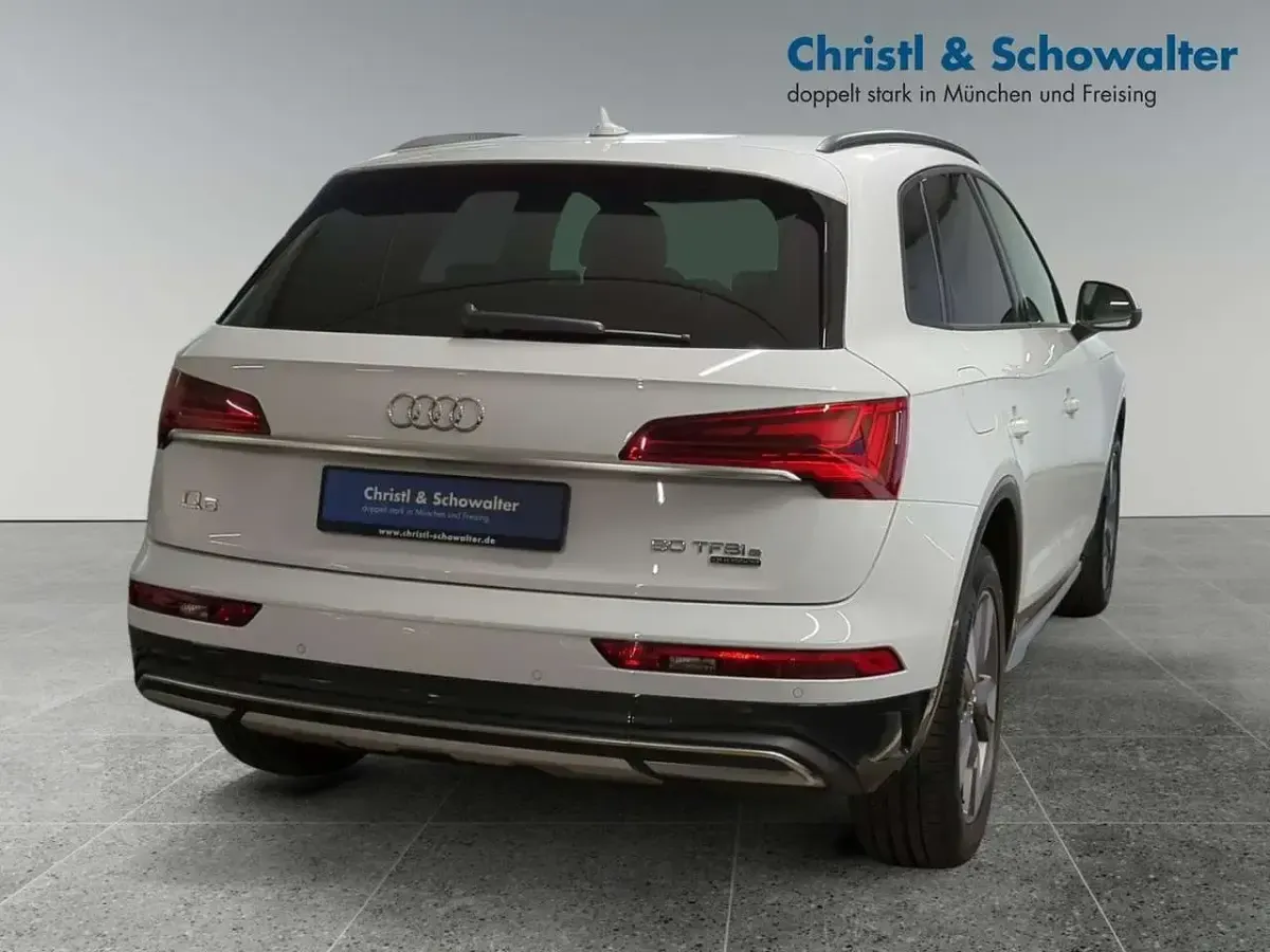 Gebraucht Audi Q5 Advanced Plus 299 PS (219 kW) 2022 Gletscherweiß metallic SUV