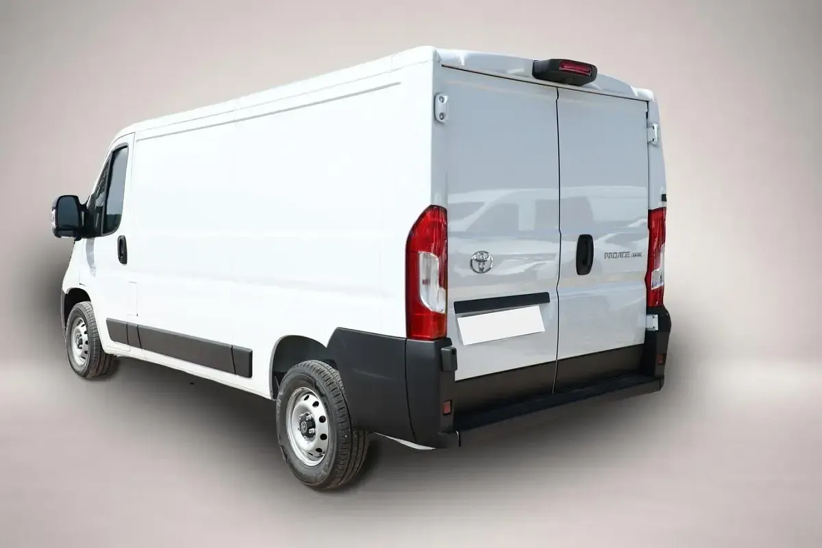 Neu Toyota Proace 120 PS (88 kW) 2025 Manufacturer Van / Kleinbus