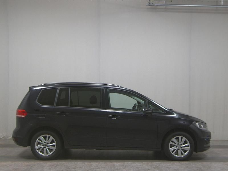 Schwarz Gebraucht 2020 VW Touran Comfortline Van / Kleinbus | 15.780 € (Superpreis) - Bild 1/4