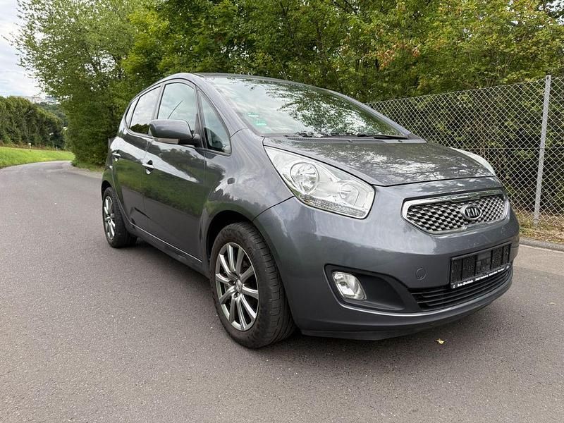 Gebraucht Kia Venga Spirit 125 PS (91 kW) 2011 Grau Kleinwagen