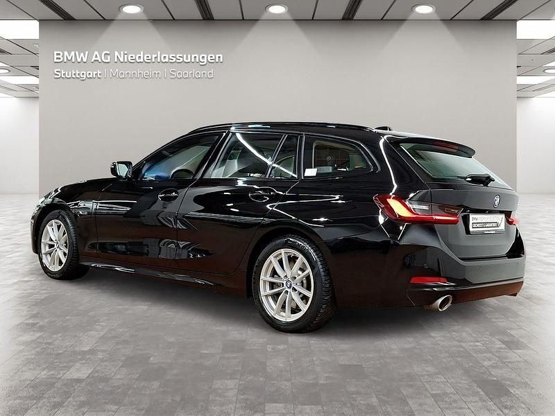 Gebraucht BMW 320e 163 PS (119 kW) 2022 Schwarz Kombi