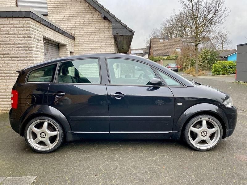 Gebraucht Audi A2 Performance 75 PS (55 kW) 2001 Schwarz Kleinwagen
