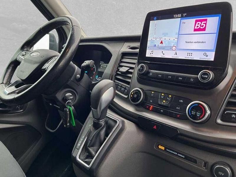 Gebraucht Ford Transit Trend 185 PS (136 kW) 2020 Blau (chromebluemetallic) Limousine