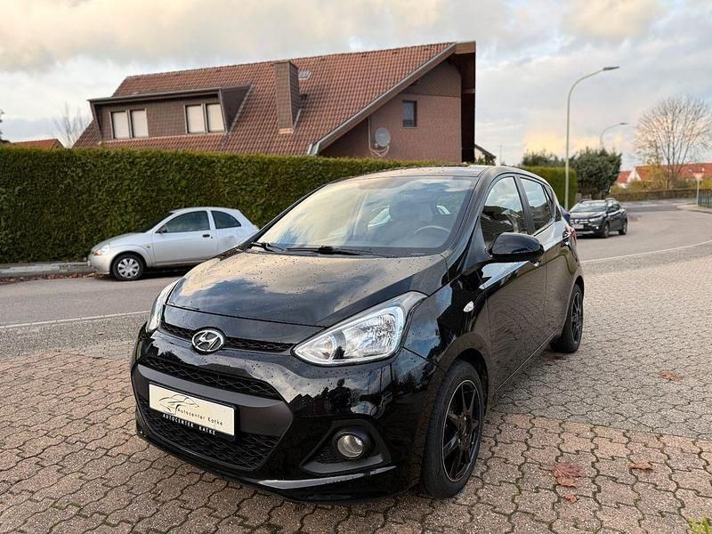 Schwarz Gebraucht 2016 Hyundai i10 Kleinwagen | 6.450 € (Fairer Preis) - Bild 1/4