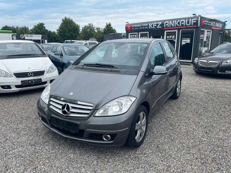 Grau Gebraucht 2010 Mercedes A160 Elegance Limousine | 3.390 € (Fairer Preis) - Bild 1/4