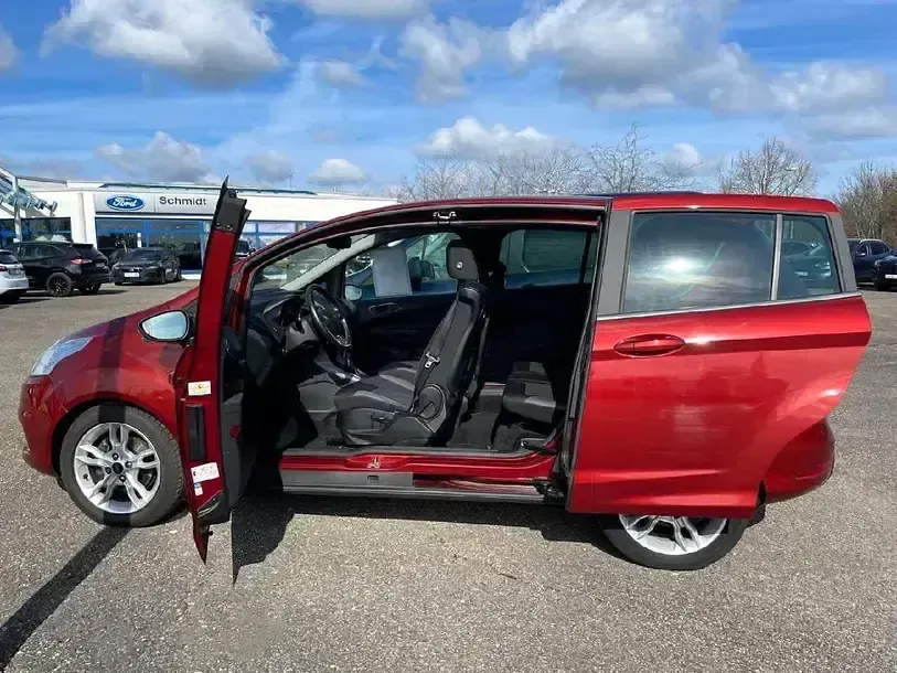 Używany Ford B-MAX Colourline 101 KM (74 kW) 2016 Czerwony Minivan