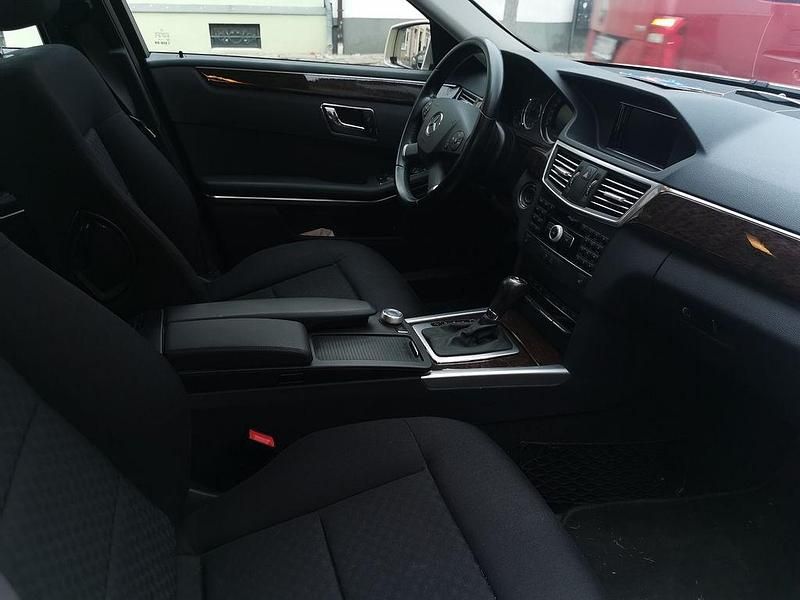 Gebraucht Mercedes 200 184 PS (135 kW) 2011 Gold Limousine