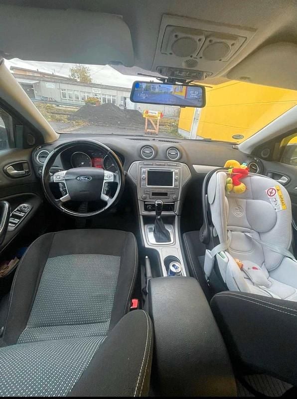 Gebraucht Ford Mondeo 130 PS (95 kW) 2010 Schwarz Kombi