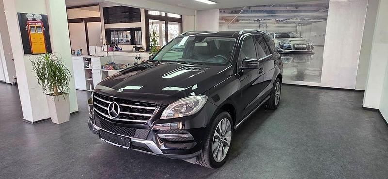 Gebraucht Mercedes ML350 258 PS (189 kW) 2013 Schwarz SUV