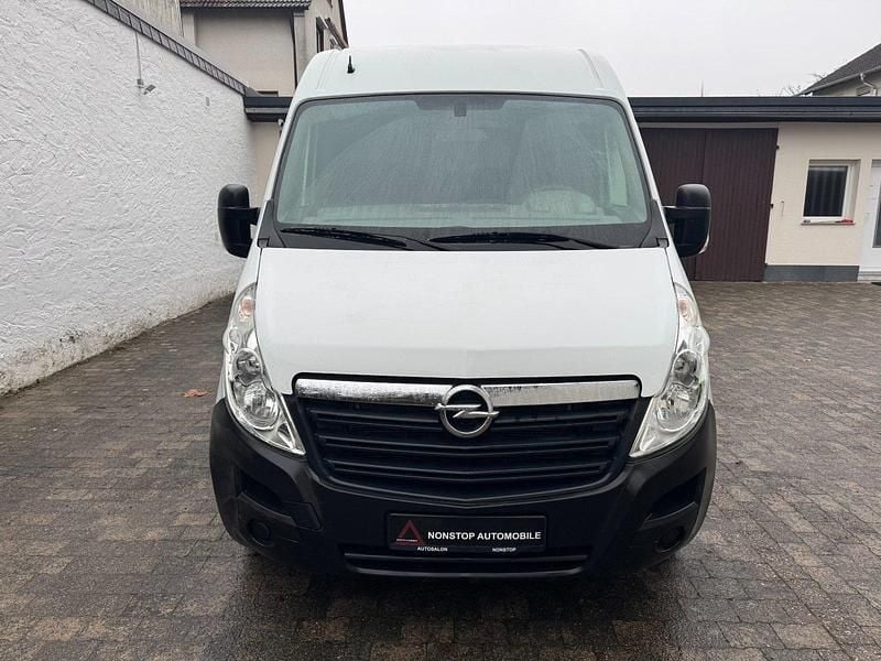 Gebraucht Opel Movano 131 PS (96 kW) 2017 Weiß Van / Kleinbus