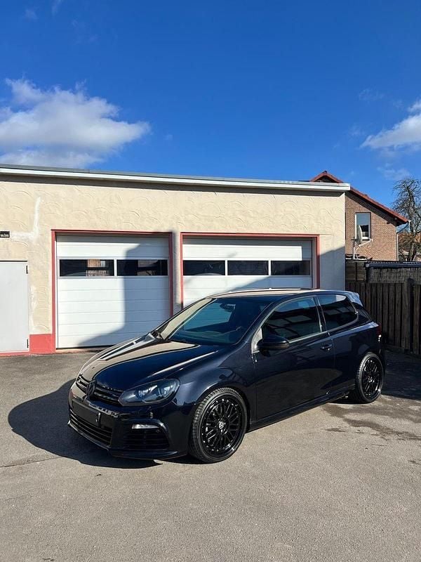 Schwarz Gebraucht 2010 VW Golf VI R Limousine | 16.999 € - Bild 1/4