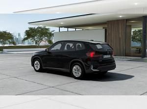 Neu BMW iX1 150 kW (204 PS) 2026 Schwarz (schwarz uni) SUV