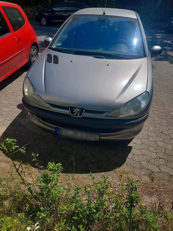 Silber Gebraucht 2002 Peugeot 206 Kleinwagen | 1.600 € - Bild 1/3