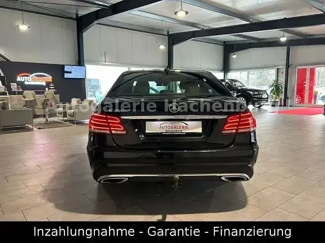 Usado Mercedes E350 258 HP (189 kW) 2017 Preto Sedan