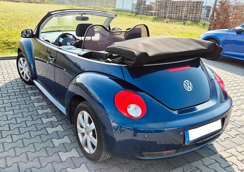 Gebraucht VW New Beetle 102 PS (75 kW) 2006 Blau Kleinwagen