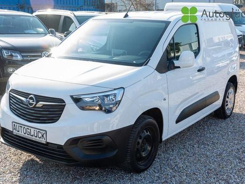 Gebraucht Opel Combo Edition 102 PS (75 kW) 2020 Jade weiss/arktis weiss Van / Kleinbus