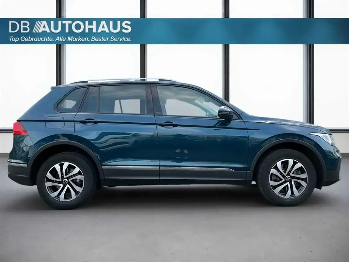 Używany VW Tiguan Active 245 KM (180 kW) 2023 Niebieski SUV