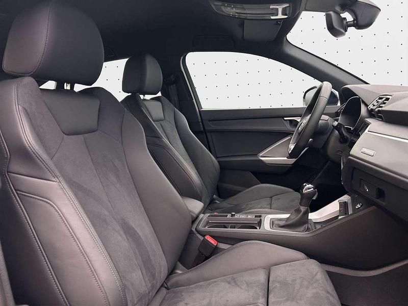 Gebraucht Audi Q3 S-Line 150 PS (110 kW) 2025 Navarrablau metallic SUV