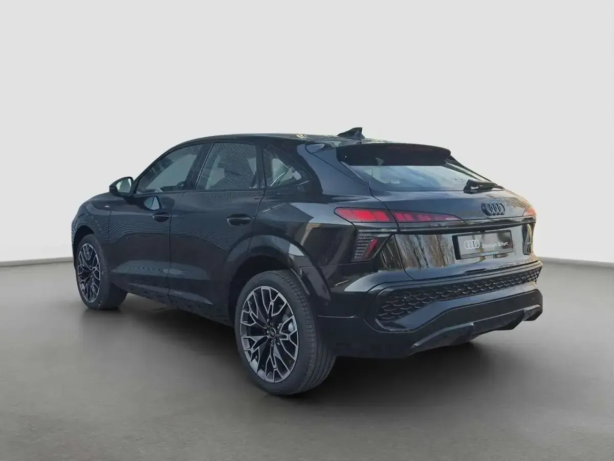 Neu Audi Q3 204 PS (150 kW) 2025 Mythosschwarz metallic SUV