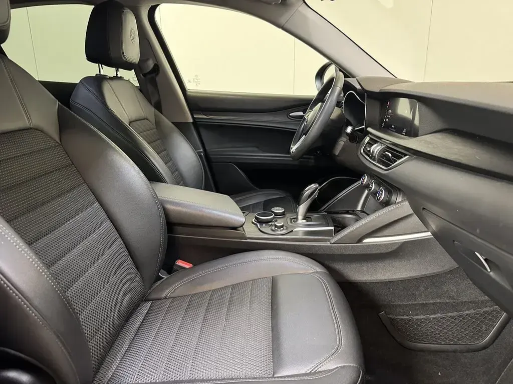 Gebraucht Alfa Romeo Stelvio 201 PS (147 kW) 2019 Schwarz SUV