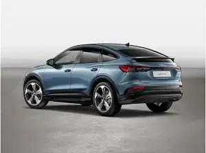 Gebraucht Audi Q4 e-tron 219 kW (299 PS) 2023 Blau (geysirblau) SUV