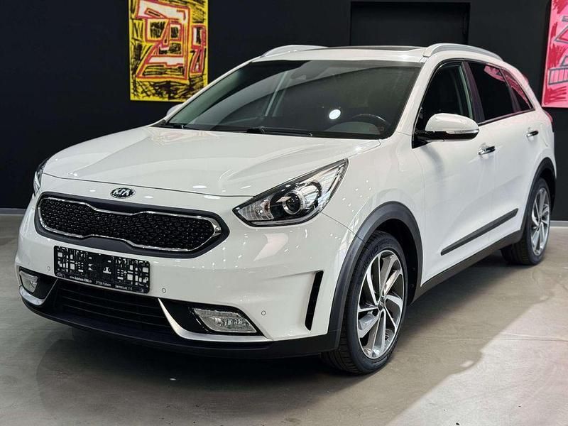 Clear white Gebraucht 2017 Kia Niro Spirit SUV | 15.450 € (Fairer Preis) - Bild 1/4
