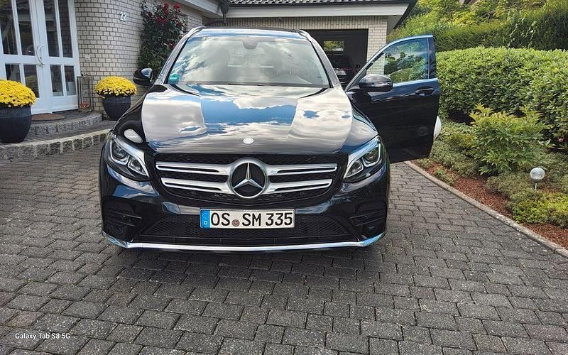 Schwarz Gebraucht 2017 Mercedes GLC250 AMG line SUV | 24.400 € (Guter Preis) - Bild 1/4