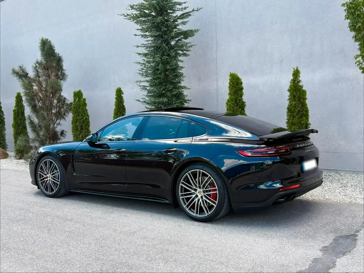 Gebraucht Porsche Panamera Turbo 549 PS (403 kW) 2018 Schwarz Kleinwagen