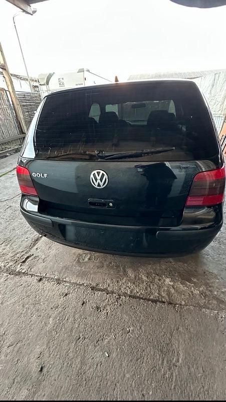 Gebraucht VW Golf IV 75 PS (55 kW) 2002 Schwarz Kleinwagen