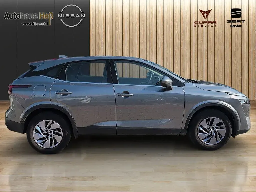 Gebraucht Nissan Qashqai 360º 140 PS (102 kW) 2022 Grau (metallic) SUV