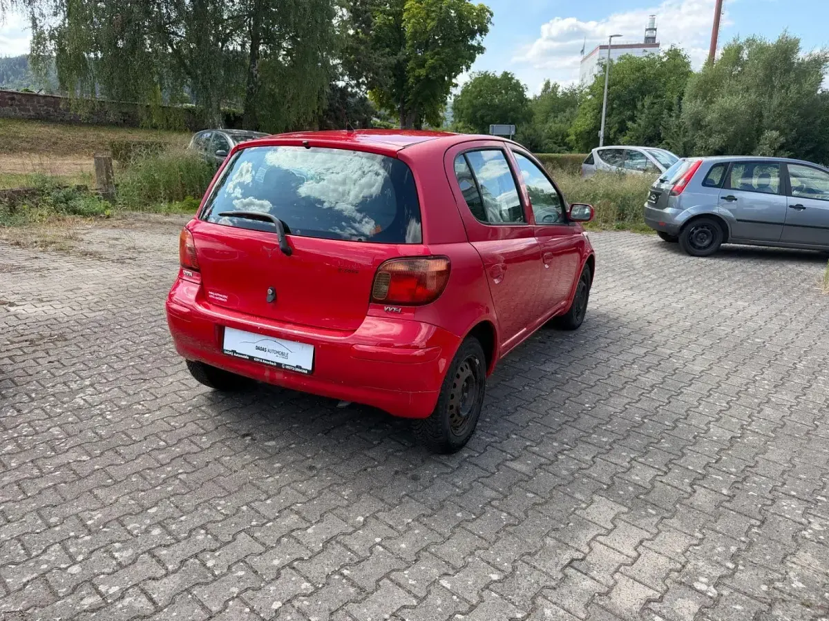 Gebraucht Toyota Yaris Sol 65 PS (47 kW) 2005 Rot Kleinwagen