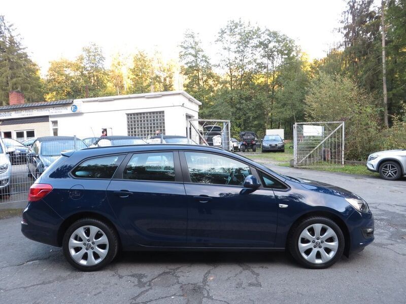 Gebraucht Opel Astra Style 140 PS (102 kW) 2016 Blau Kombi