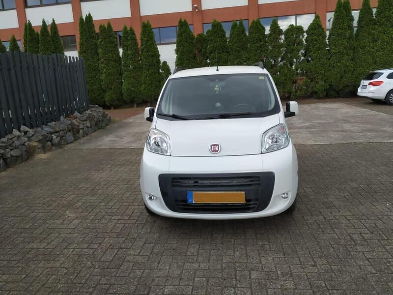 Weiß Gebraucht 2016 Fiat Fiorino Van / Kleinbus | 7.650 € (Fairer Preis) - Bild 1/4