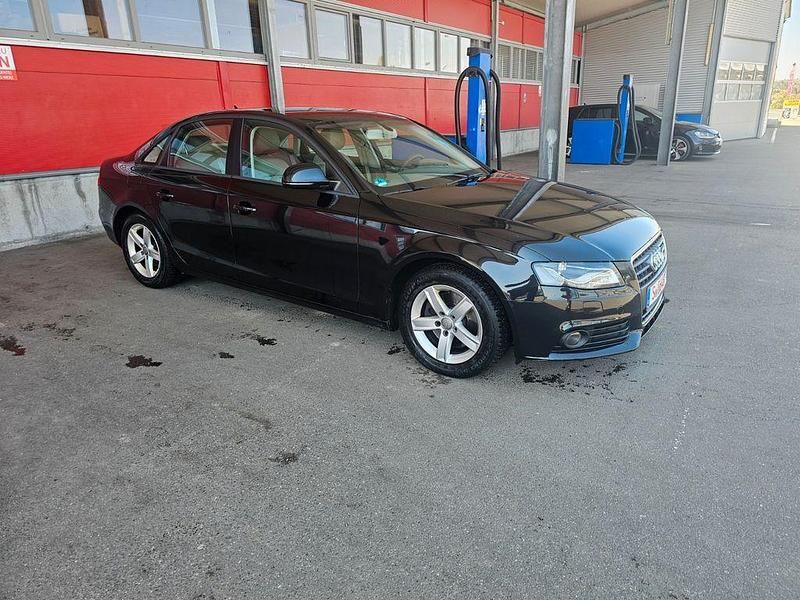 Gebraucht Audi A4 Attraction 179 PS (131 kW) 2009 Schwarz Limousine