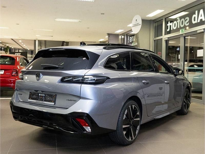 Neu Peugeot 308 SW GT 136 PS (100 kW) 2025 Grau Kombi