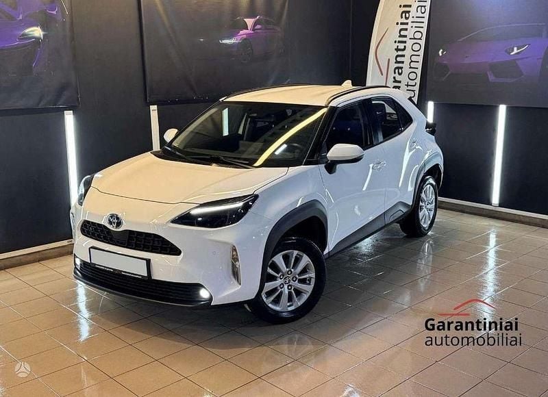 Weiß Gebraucht 2023 Toyota Yaris Cross Comfort SUV | 18.950 € (Fairer Preis) - Bild 1/4