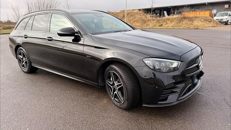 Gebraucht Mercedes E300 AMG line 306 PS (225 kW) 2021 Schwarz Kombi