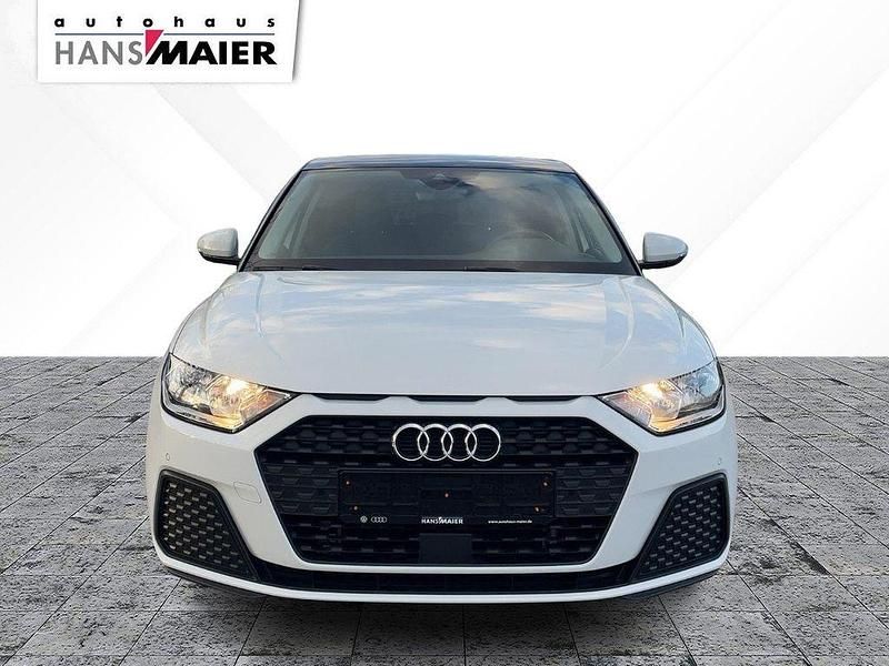 Gebraucht Audi A1 Sportback 95 PS (69 kW) 2022 Gletscherweiß metallic Kleinwagen