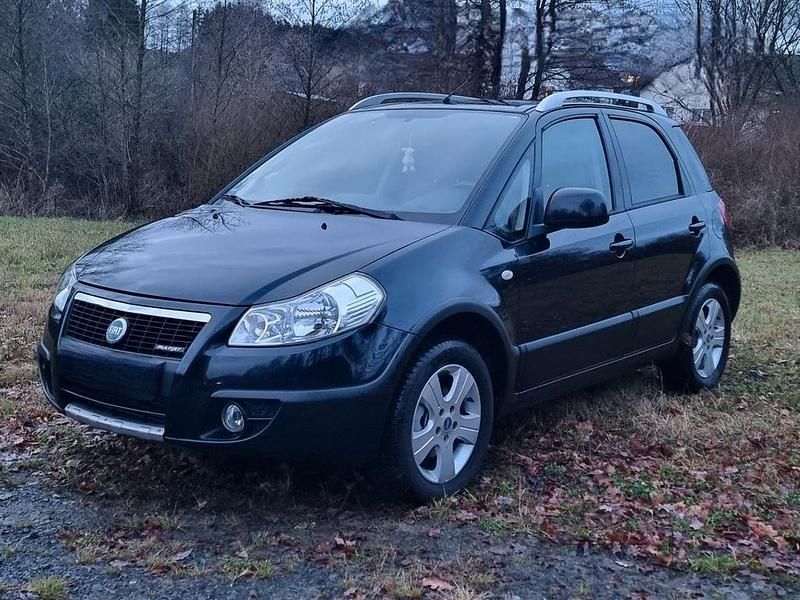 Schwarz Gebraucht 2008 Fiat Sedici SUV | 5.300 € (Fairer Preis) - Bild 1/4