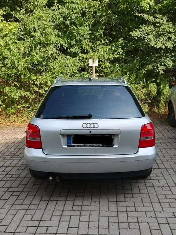 Gebraucht Audi A4 150 PS (110 kW) 2000 Silber Kombi