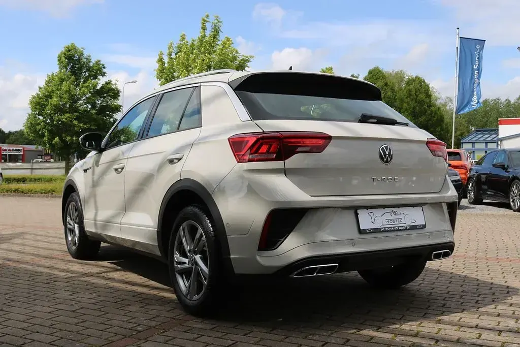 Second-hand VW T-Roc R-line 110 CP (80 kW) 2024 Gri SUV