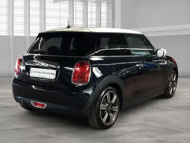Używany Mini Cooper 150 KM (110 kW) 2020 Czarny Hatchback