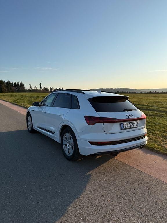 Gebraucht Audi e-tron S-Line 300 kW (408 PS) 2020 Weiß SUV