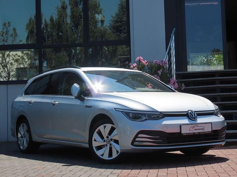 Silber Gebraucht 2021 VW Golf VIII Kombi | 18.900 € (Fairer Preis) - Bild 1/4