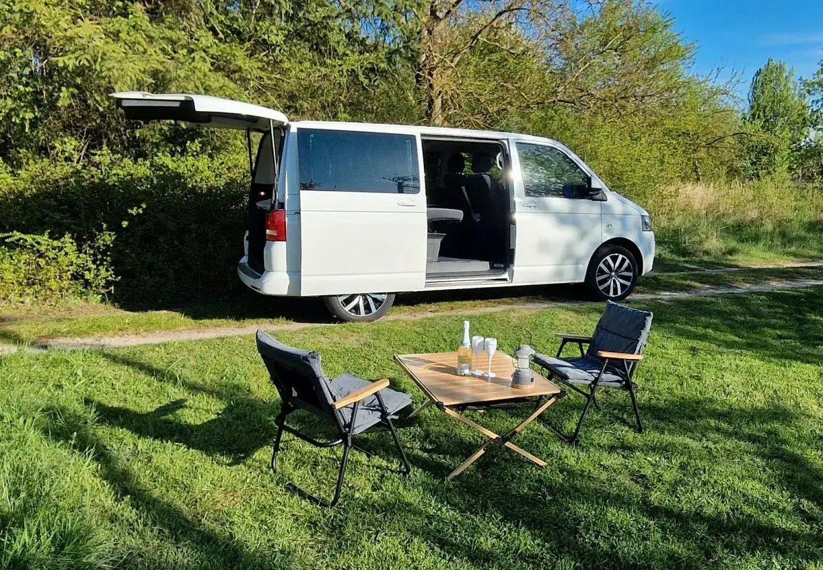 Gebraucht VW Multivan Comfortline 179 PS (131 kW) 2015 Weiß Van / Kleinbus