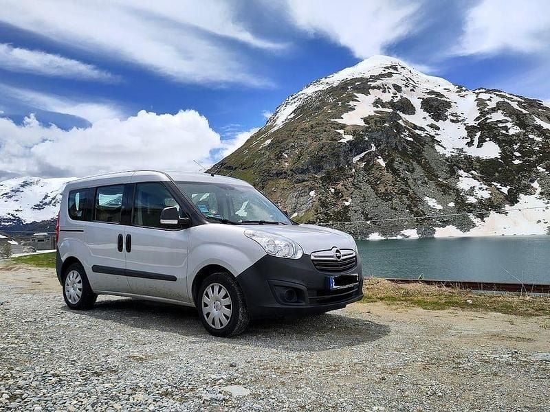 Gebraucht Opel Combo 95 PS (69 kW) 2019 Grau Van / Kleinbus