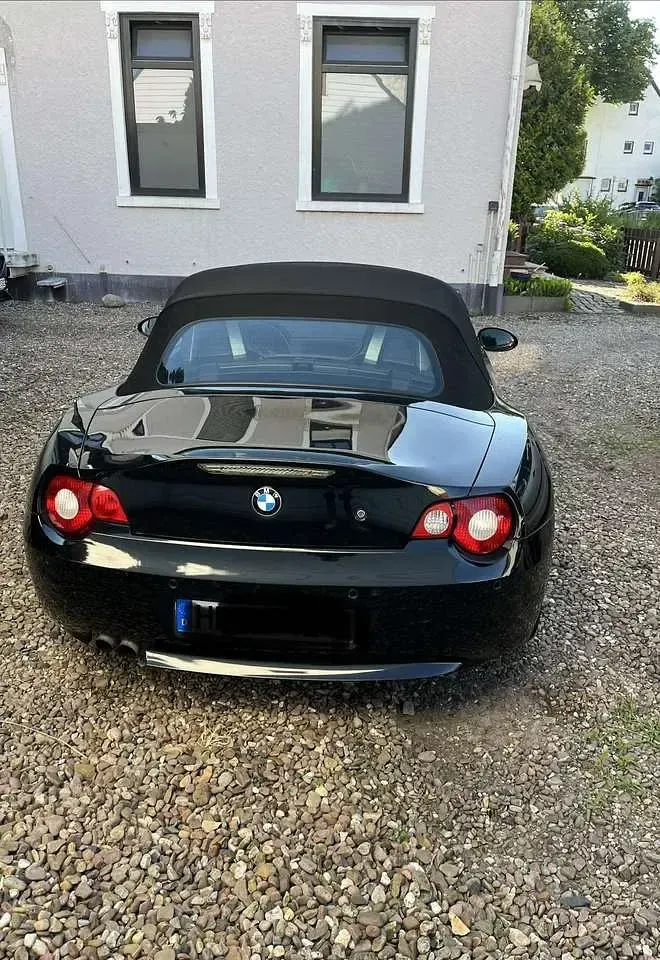 Gebraucht BMW Z4 172 PS (126 kW) 2004 Schwarz Cabrio