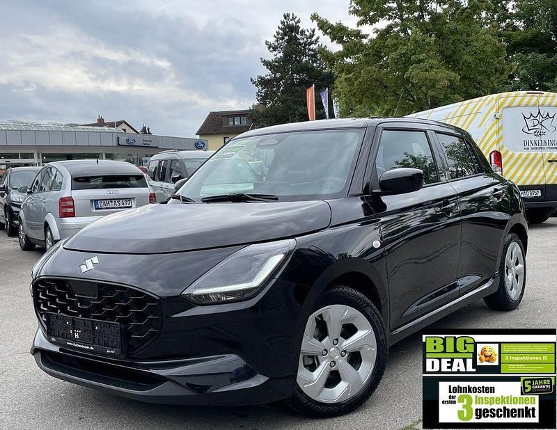 Super black pearl metallic Gebraucht 2025 Suzuki Swift Comfort Kleinwagen | 16.480 € (Etwas zu teuer) - Bild 1/3