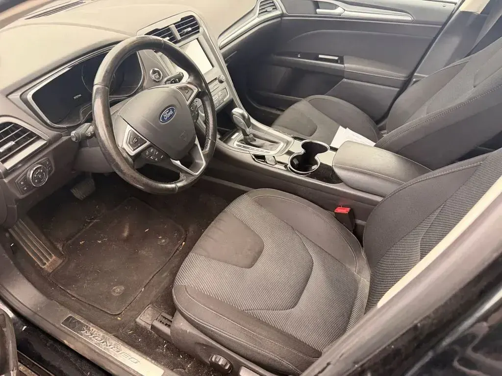 Gebraucht Ford Mondeo Titanium 160 PS (117 kW) 2016 Schwarz Limousine
