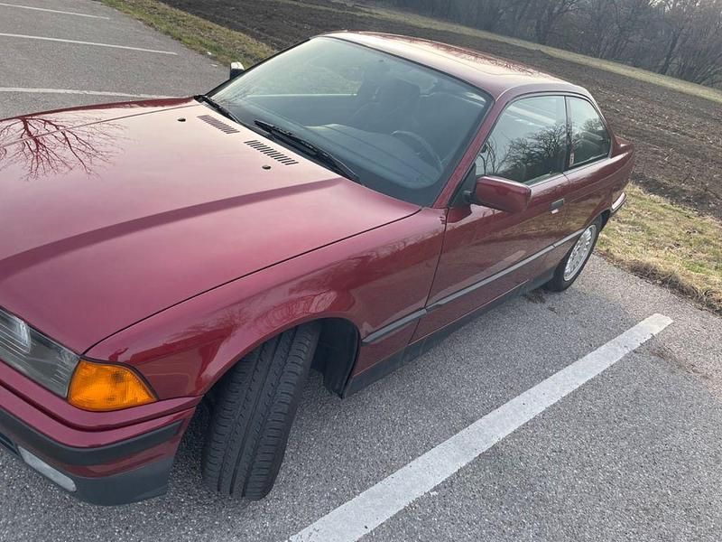 Gebraucht BMW 325 194 PS (142 kW) 1993 Rot Coupé